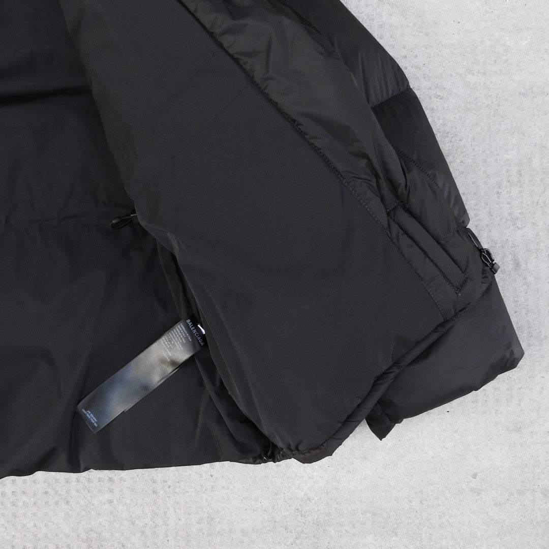 BALENCIAGA 3B SKI PUFFER JACKET – BLACK