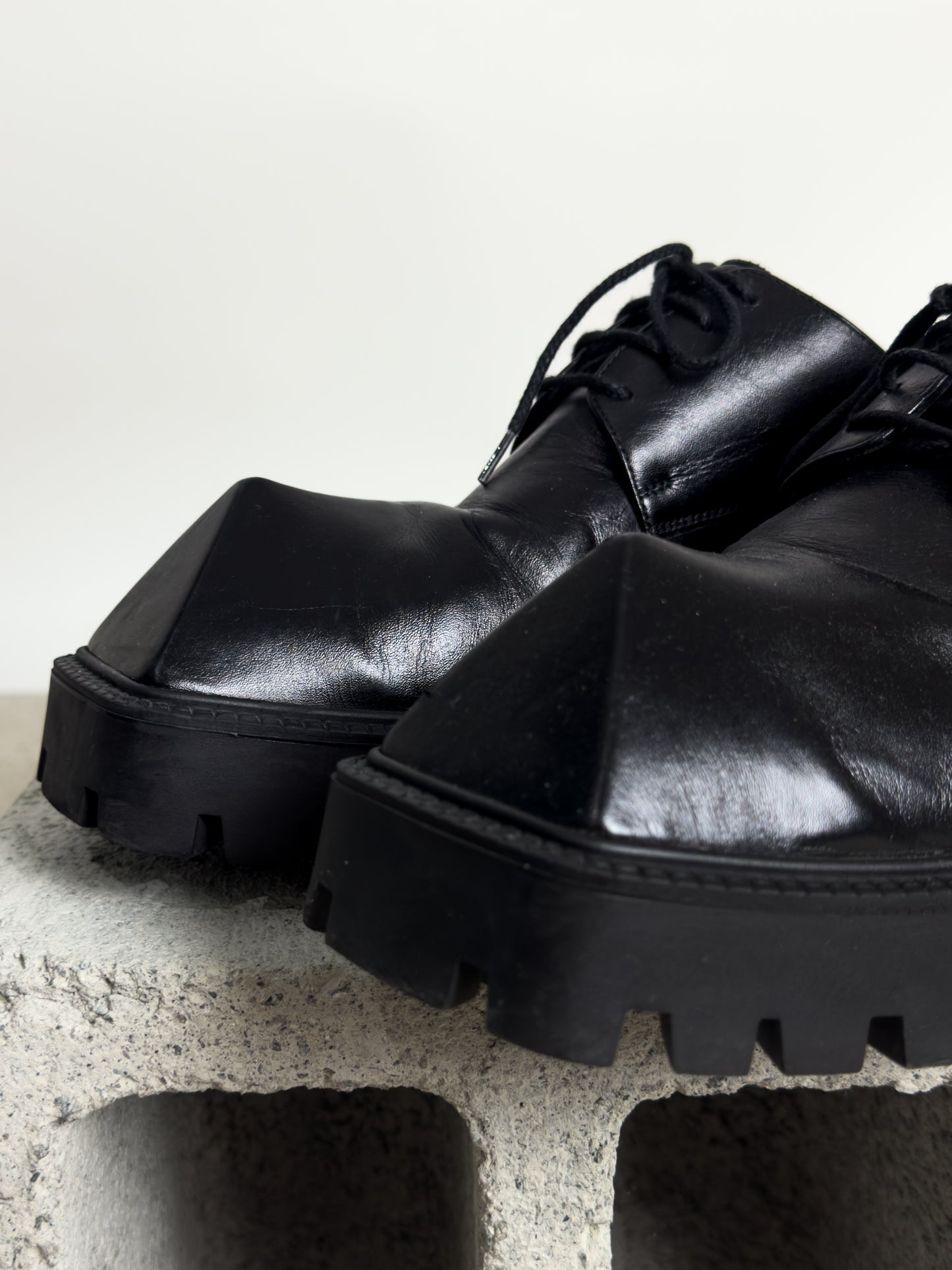 BALENCIAGA RHINO DERBY 🦏