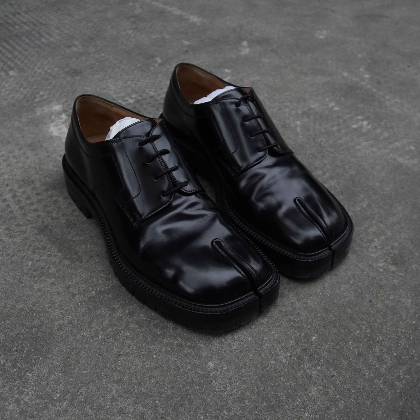 MAISON MARGIELA COUNTY TABI LEATHER DERBY SHOES
