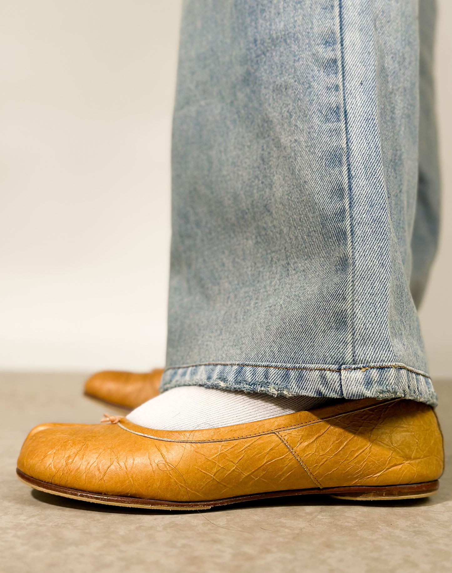 MAISON MARGIELA Tabi Ballet Flats
Wrinkle Processing Edition