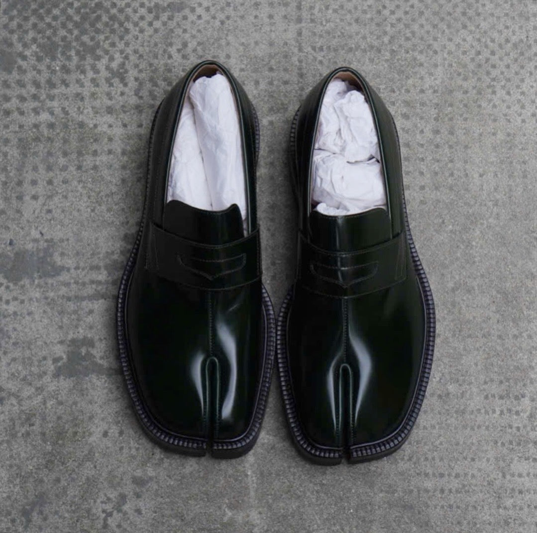 Maison Margiela Tabi County Loafer – Dark Green