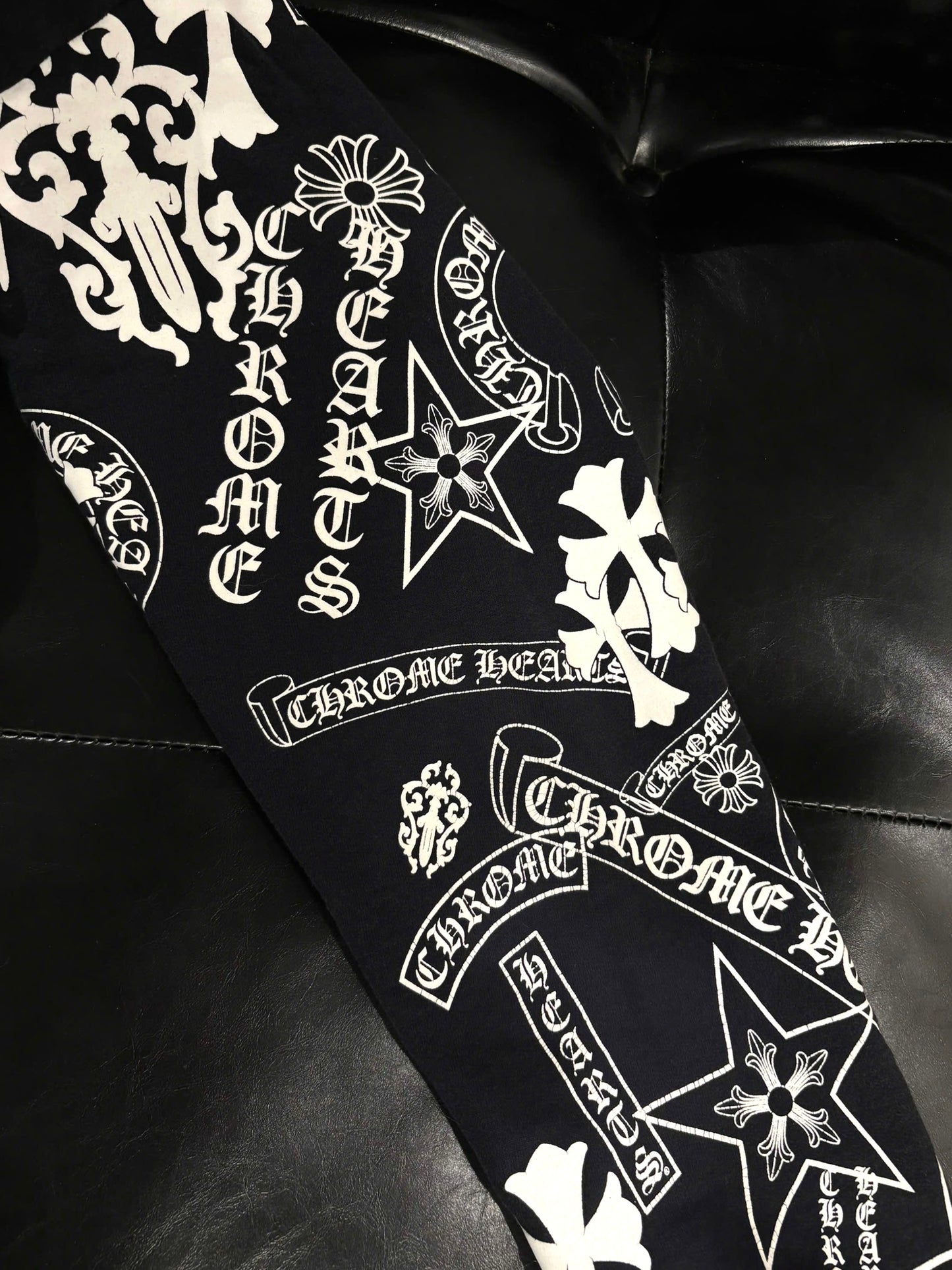 CHROME HEARTS HORSHOES MULTILOGO SLEEVE HOODIE