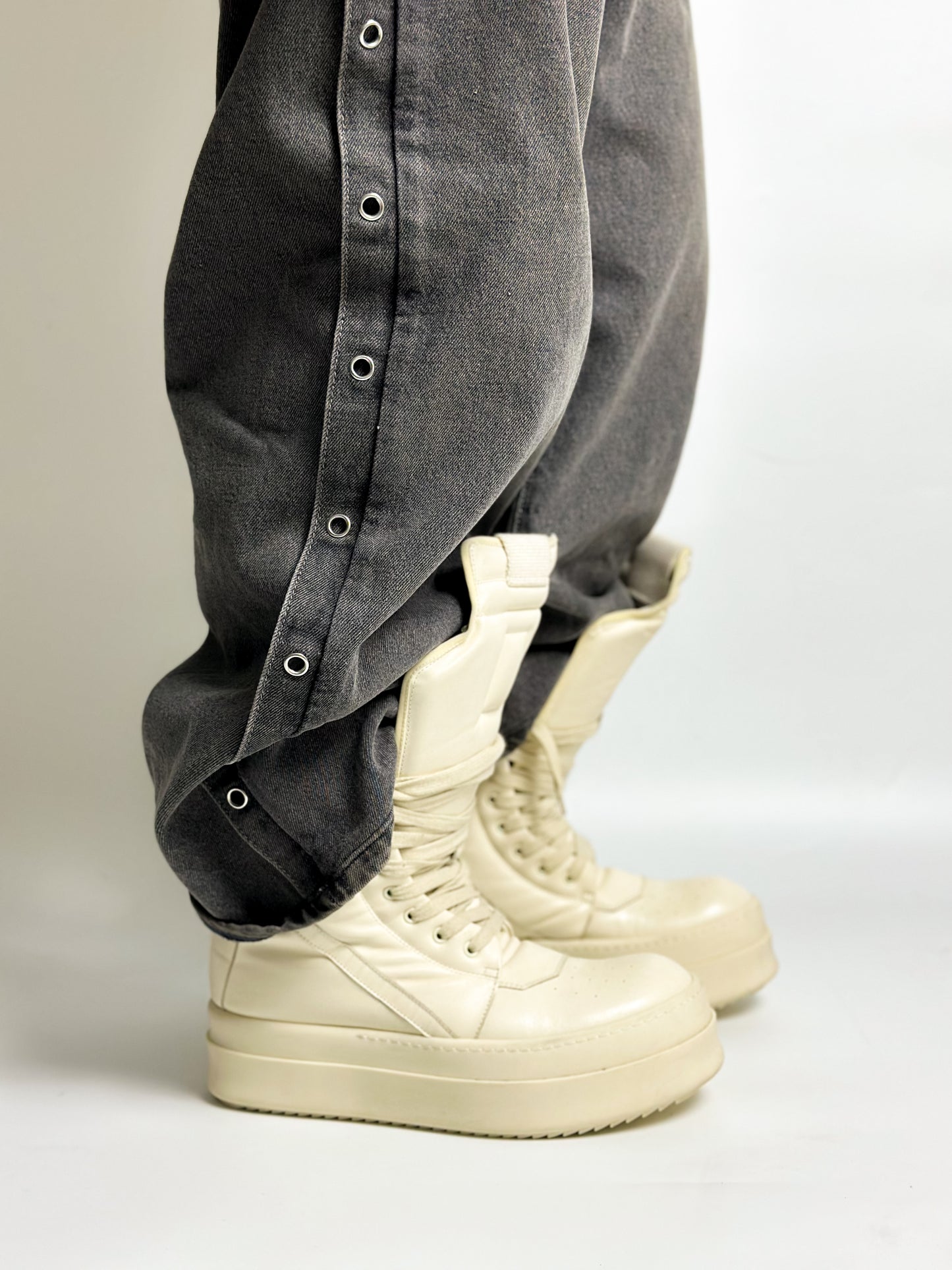 RICK OWENS MEGA GEOBASKET — MILK 🐮