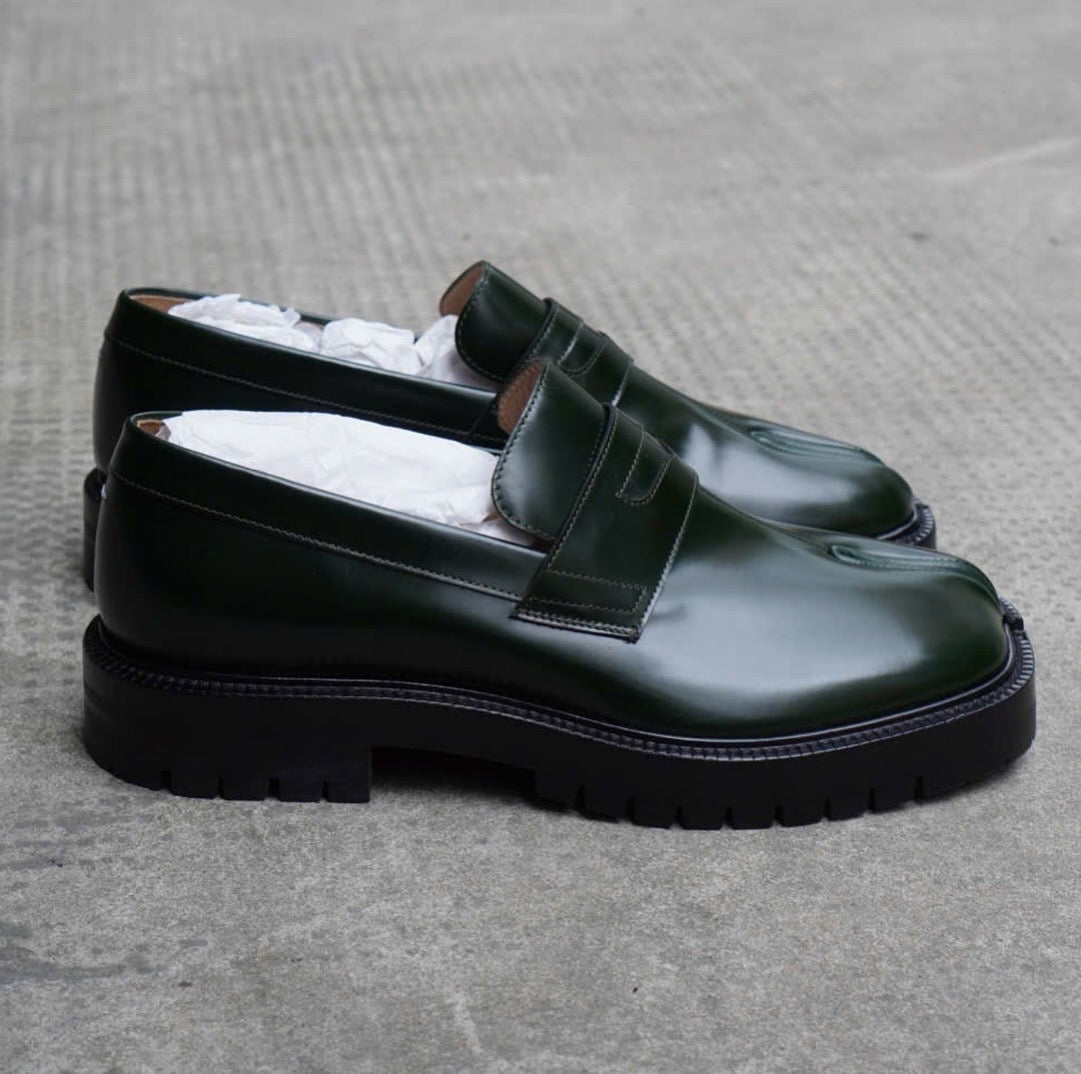 Maison Margiela Tabi County Loafer – Dark Green