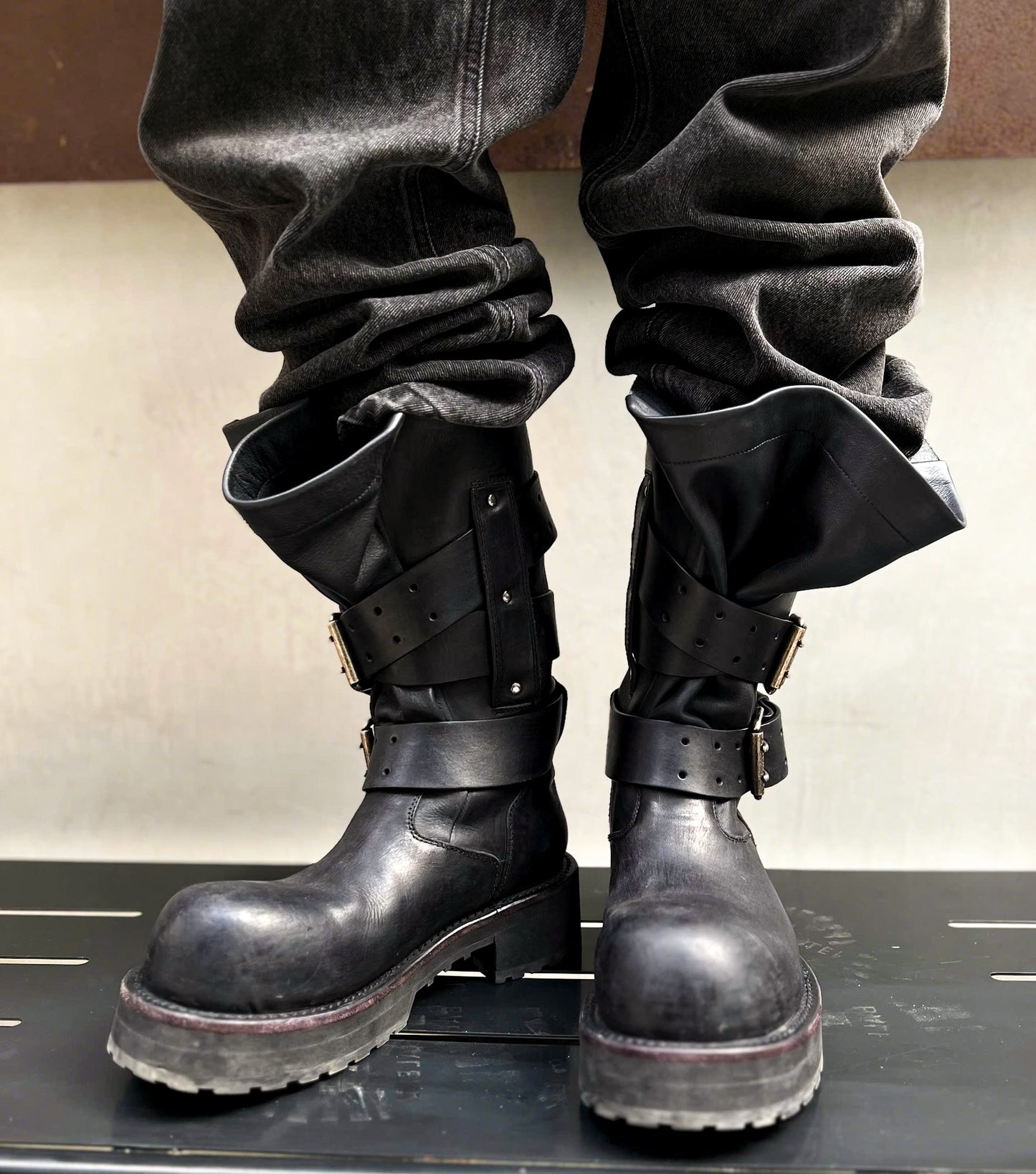 BALENCIAGA VENOM LEATHER COMBAT BOOTS