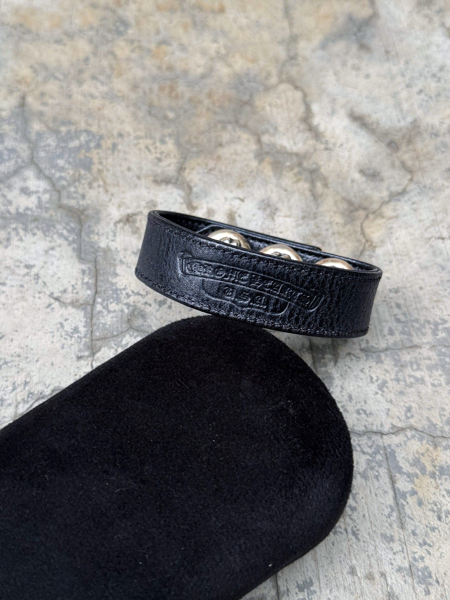 CHROME HEARTS ROLLING STONE LEATHER BRACELET