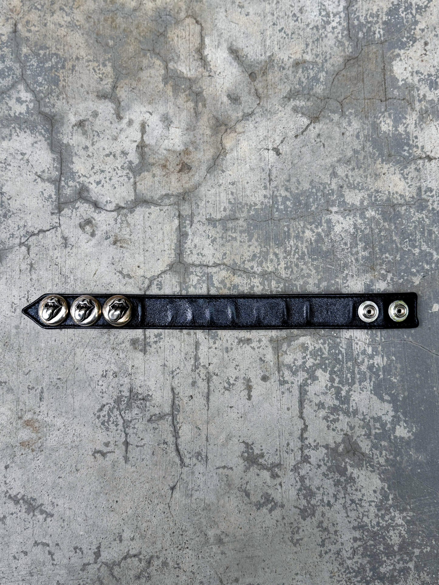 CHROME HEARTS ROLLING STONE LEATHER BRACELET
