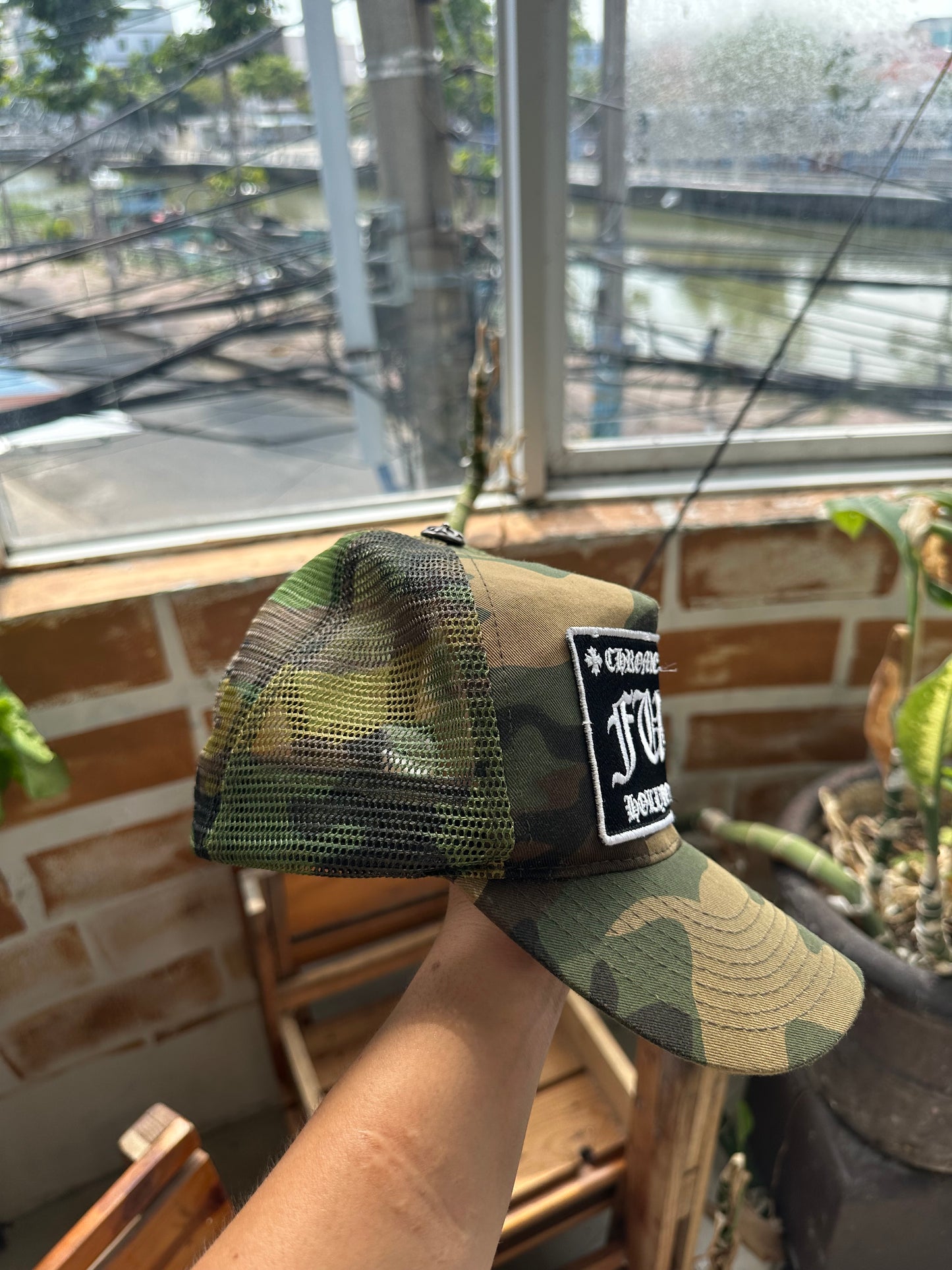 VINTAGE 90S CHROME HEARTS *FCK* CAMO TRUCKER HAT