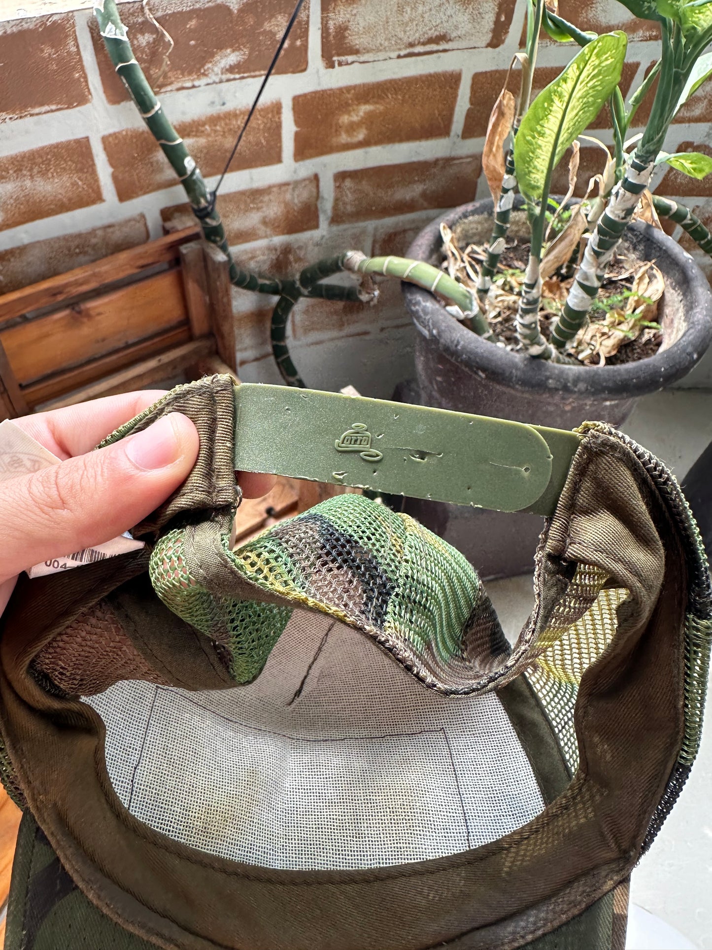 VINTAGE 90S CHROME HEARTS *FCK* CAMO TRUCKER HAT