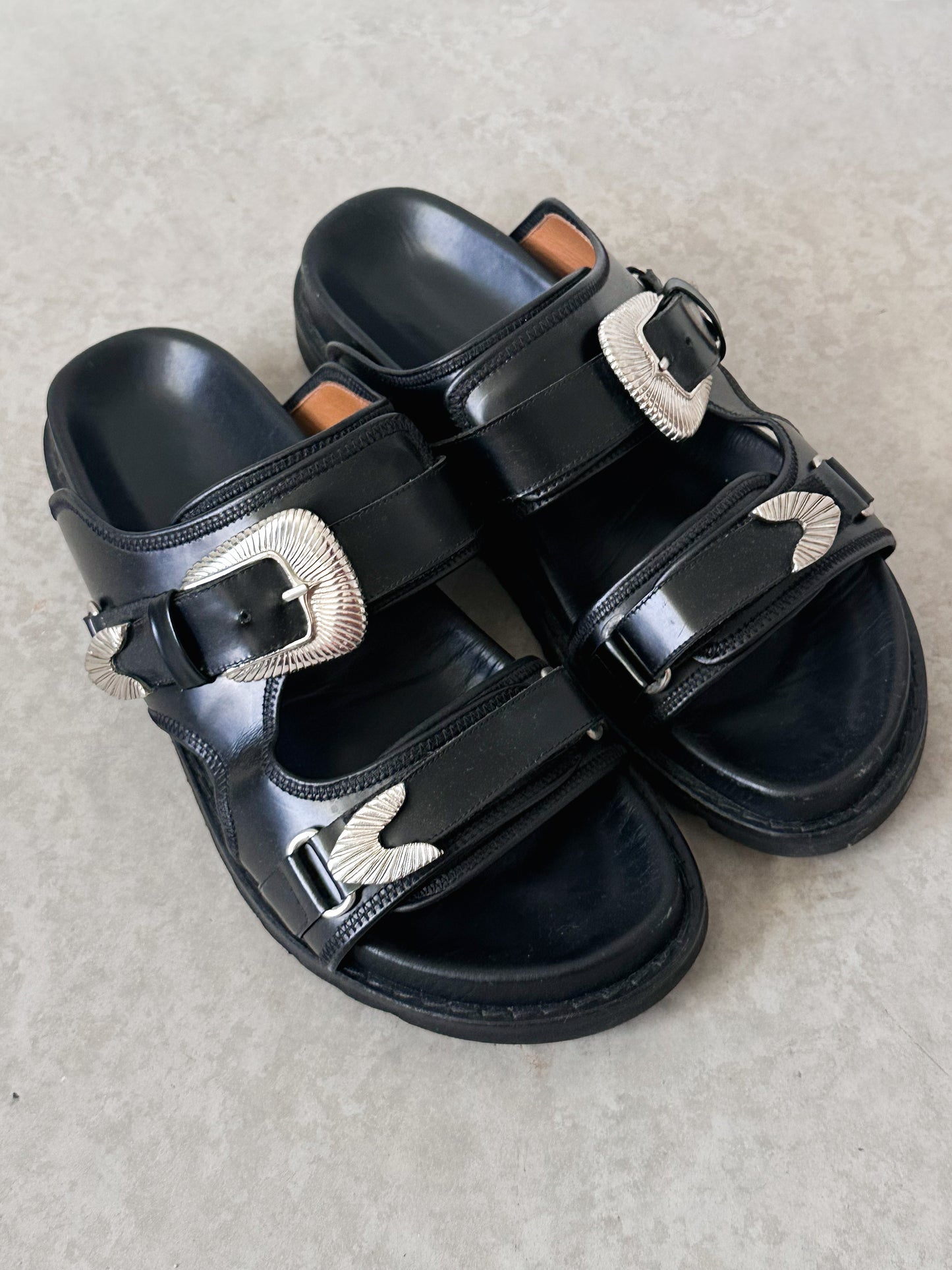Toga Virilis Black Sandals