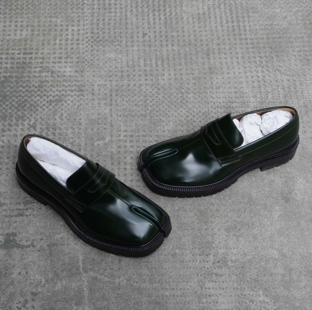 Maison Margiela Tabi County Loafer – Dark Green