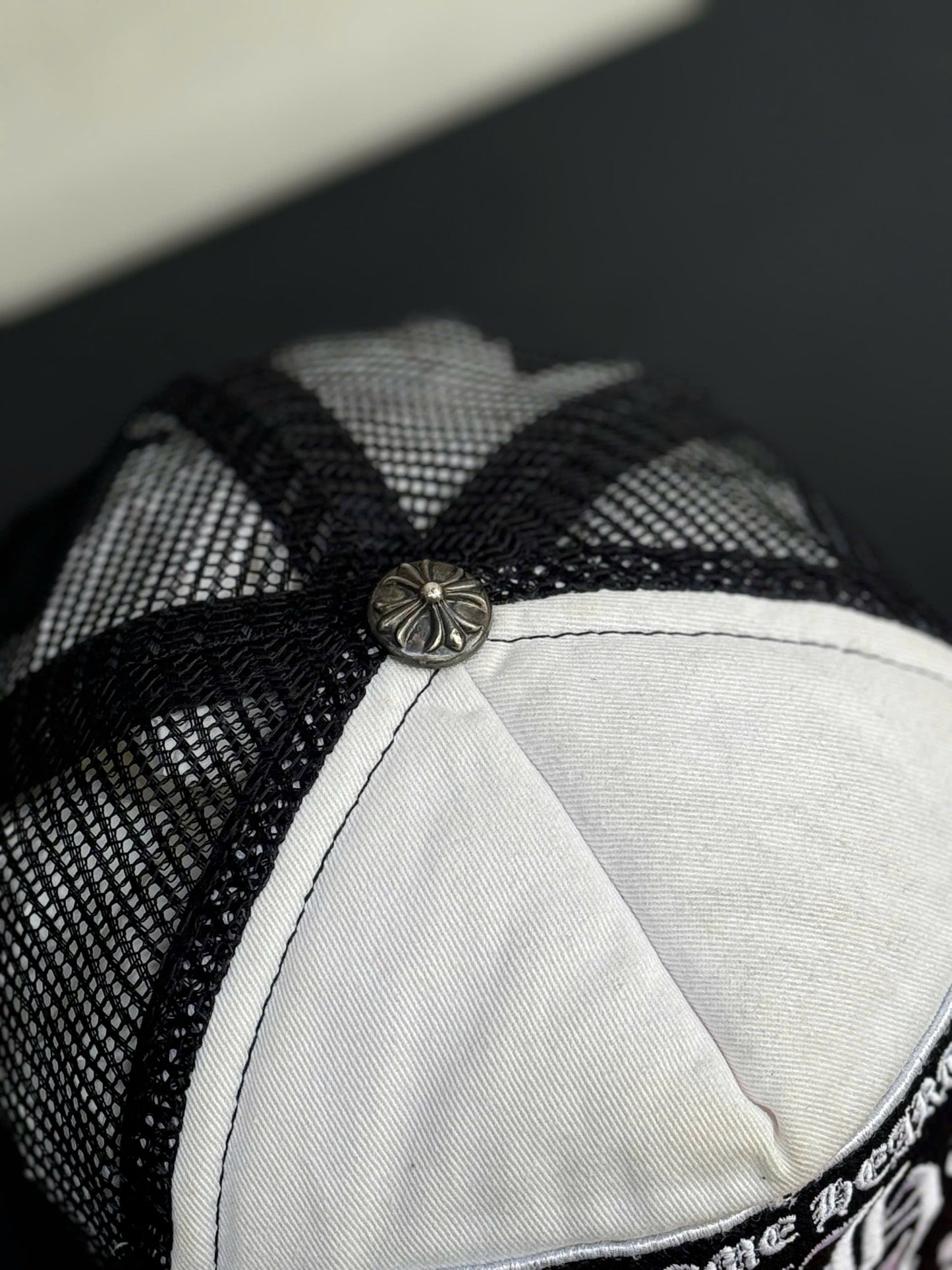 CHROME HEARTS 90S TRUCKER HAT
