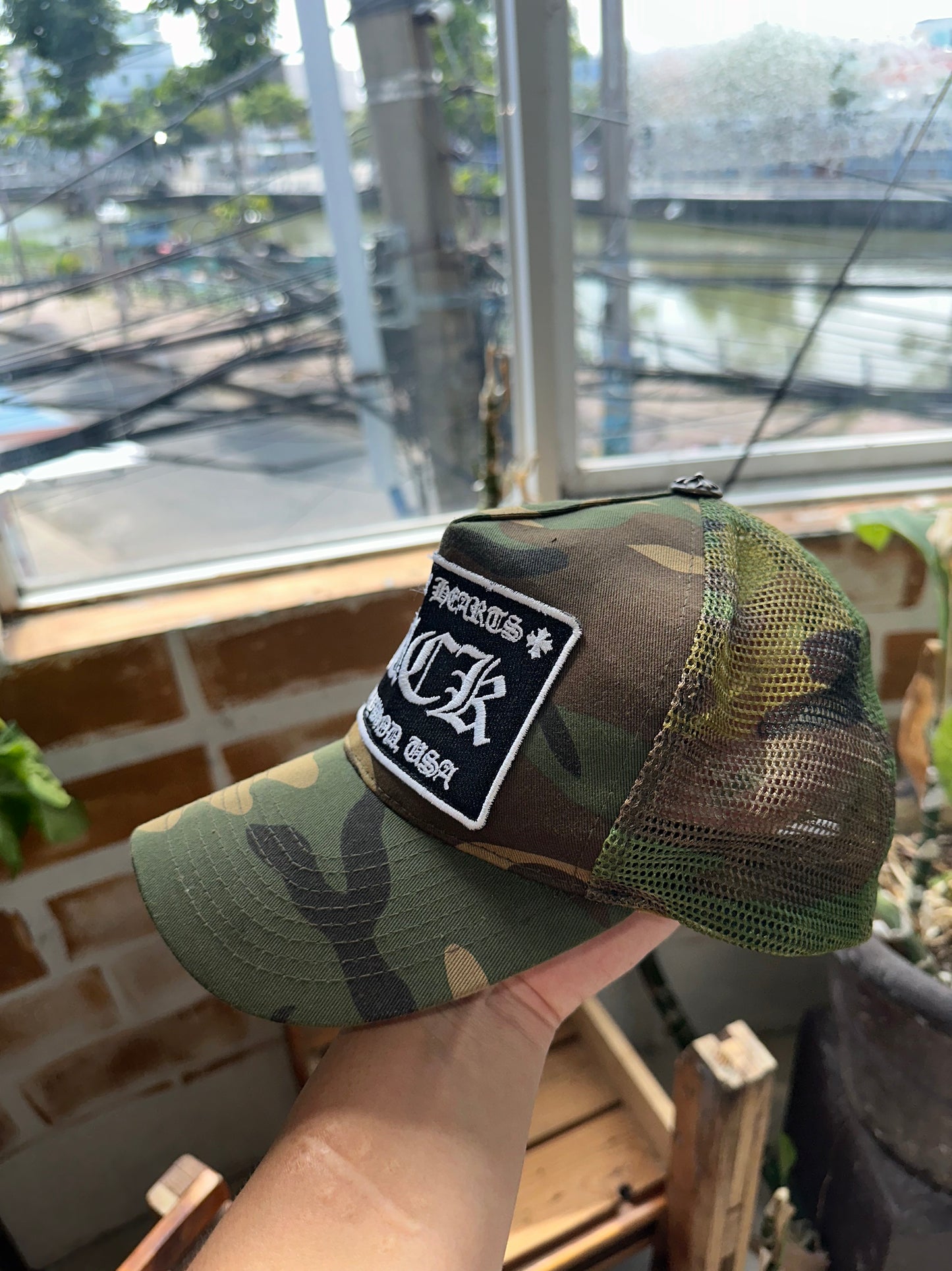 VINTAGE 90S CHROME HEARTS *FCK* CAMO TRUCKER HAT