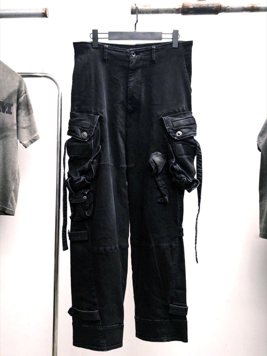 Julius_7 FW21 Resilience Gasmask Cargo Pants